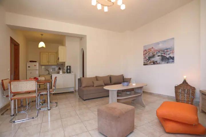 Skopelos Chara'S Lux Apartment Екстериор снимка