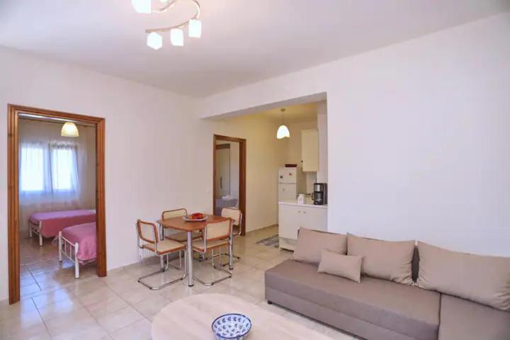 Skopelos Chara'S Lux Apartment Екстериор снимка