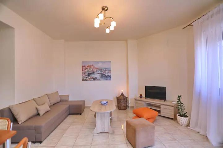 Skopelos Chara'S Lux Apartment Екстериор снимка