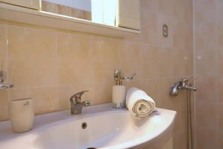 Skopelos Chara'S Lux Apartment Екстериор снимка